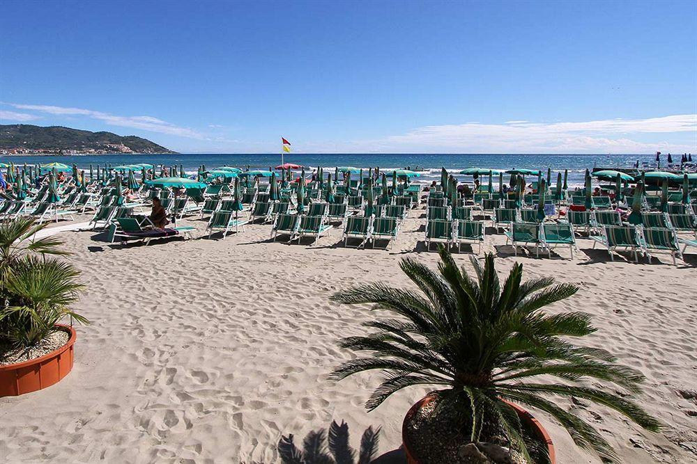 Hotel Villa Igea Diano Marina Esterno foto